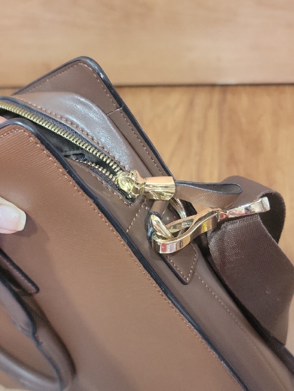 Johan Leather Lawyers Briefcase - Premium Laptop Bag - Picture 12 of 14